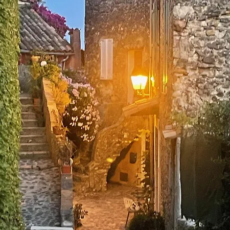 Apartment - Place Des Arcades