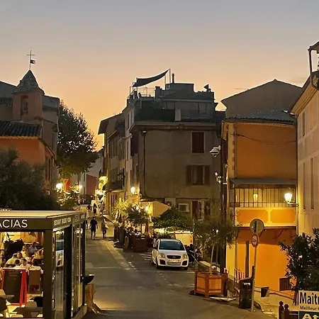 Apartment - Place Des Arcades Biot